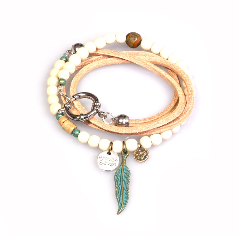 Dames armband - Leren wikkelarmband hout met turkoois veer